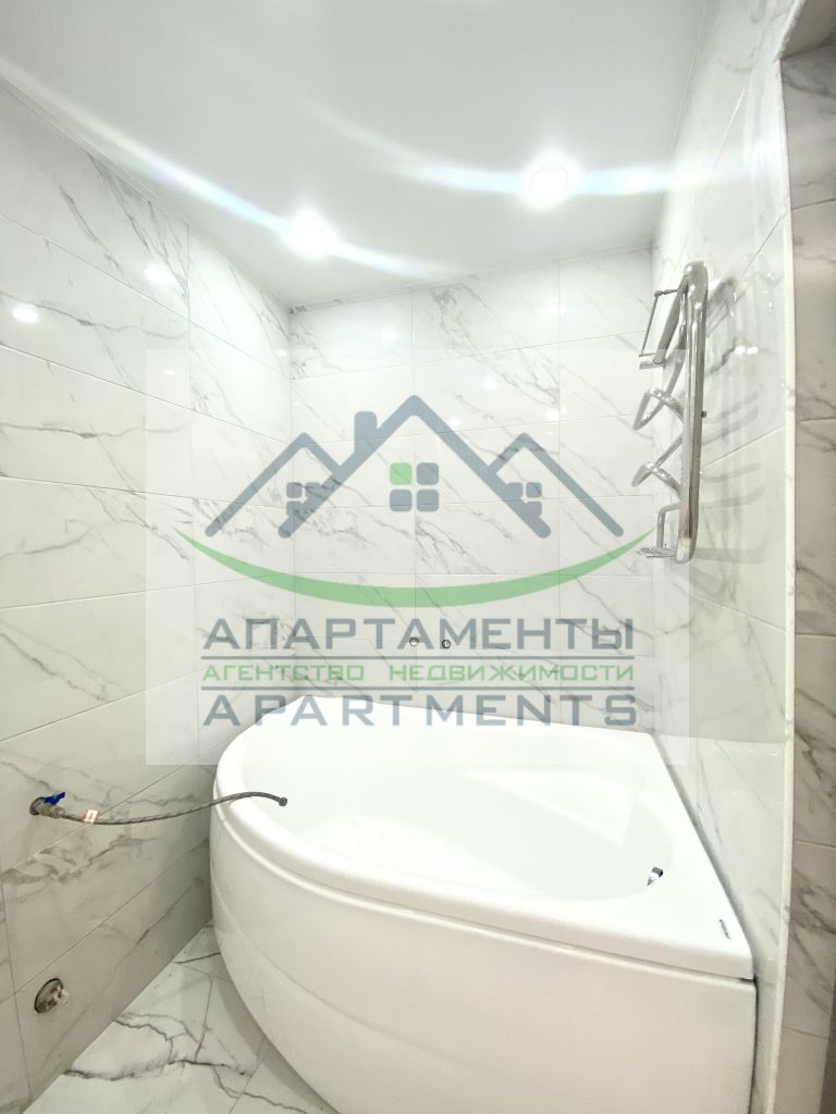 Продажа 2-комнатной квартиры, Пятигорск, Калинина пр-кт,  160