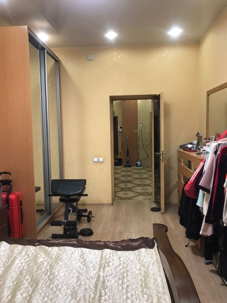 Продажа 4-комнатной квартиры, Вологда, Челюскинцев ул,  32