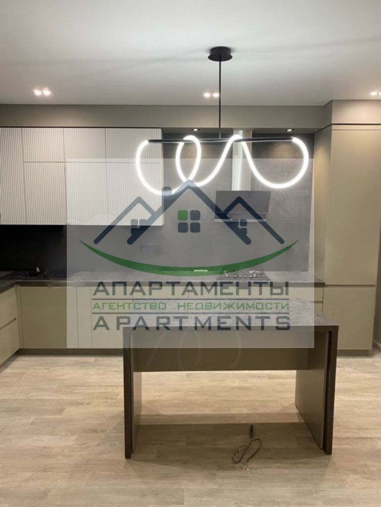 Продажа 2-комнатной квартиры, Пятигорск, Адмиральского ул,  1А