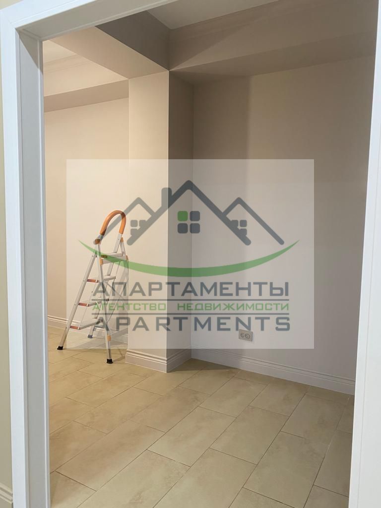 Продажа 2-комнатной квартиры, Пятигорск, Адмиральского ул,  1а