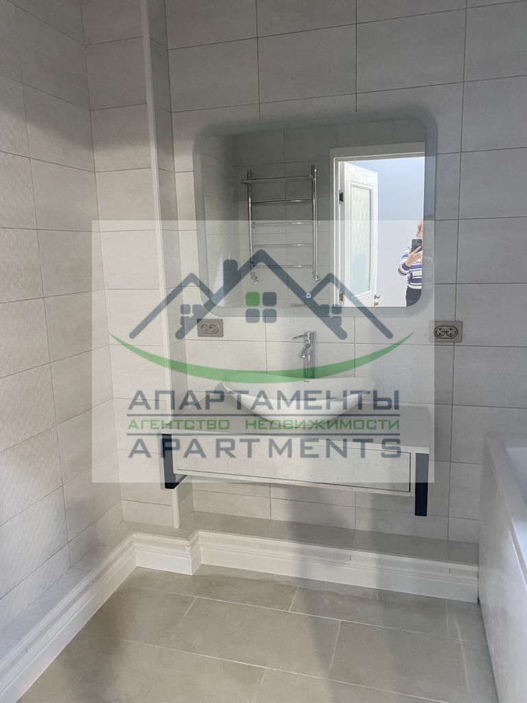 Продажа 2-комнатной квартиры, Пятигорск, Адмиральского ул,  1а