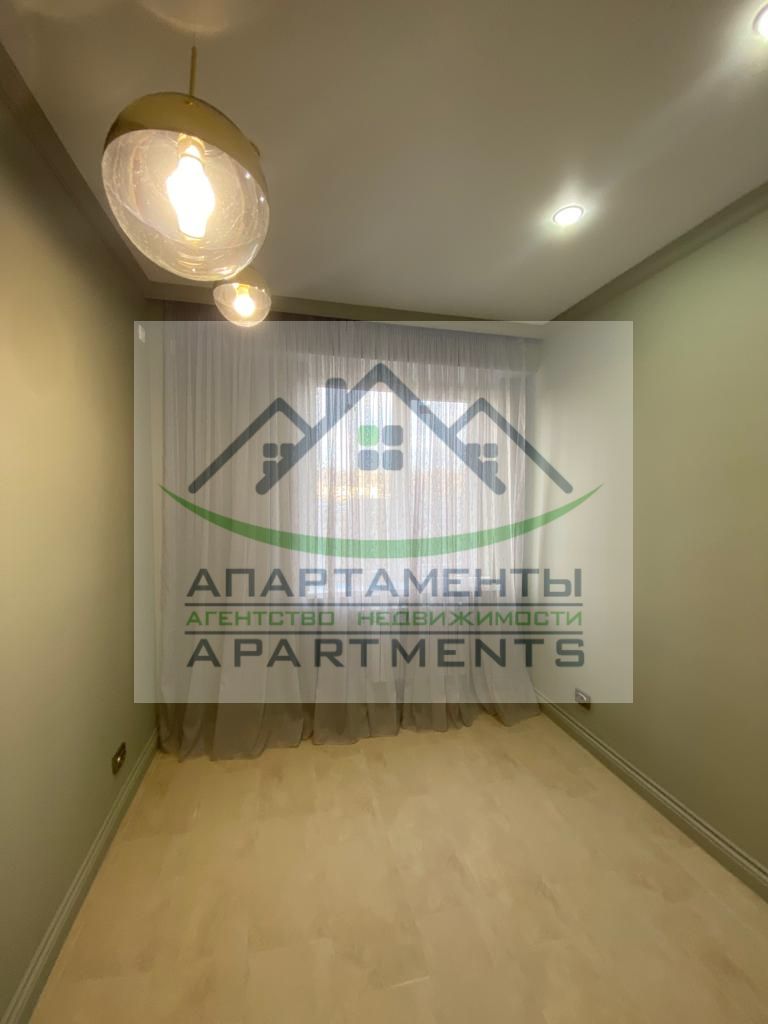 Продажа 2-комнатной квартиры, Пятигорск, Адмиральского ул,  1а