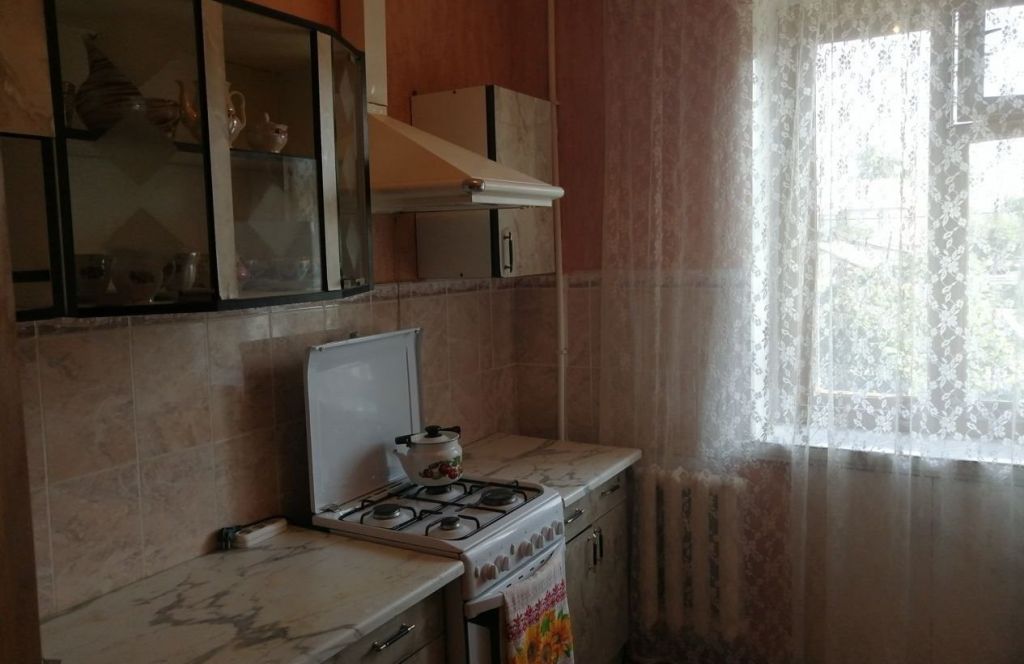 Аренда 3-комнатной квартиры, Губкин, Дзержинского ул,  36