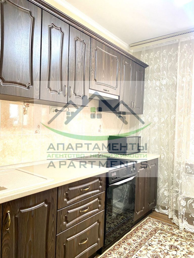 Продажа 2-комнатной квартиры, Кисловодск, Победы пр-кт,  83