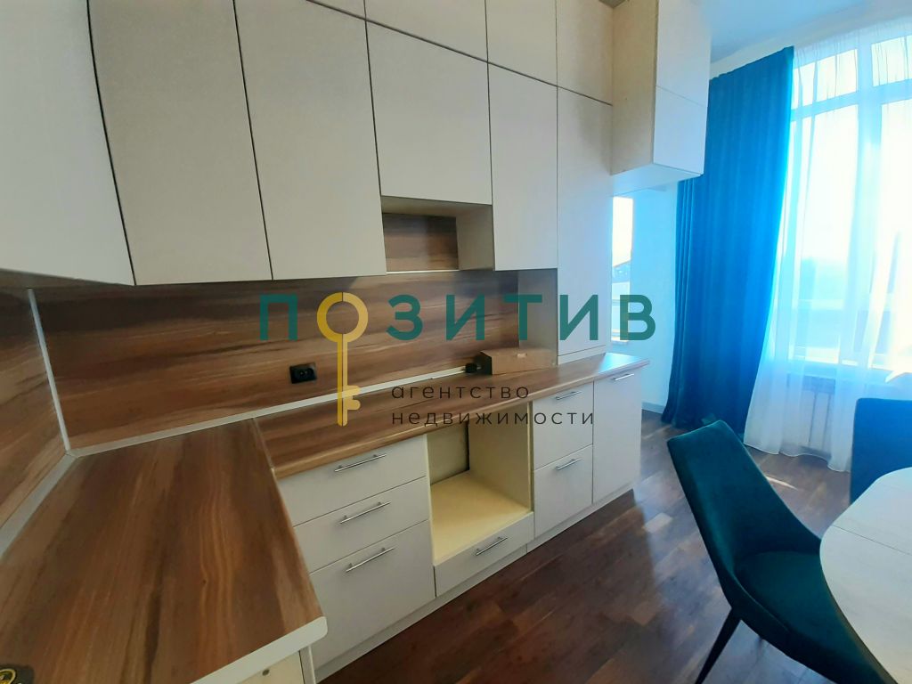 Продажа 3-комнатной квартиры, Пятигорск, Калинина пр-кт,  27к3