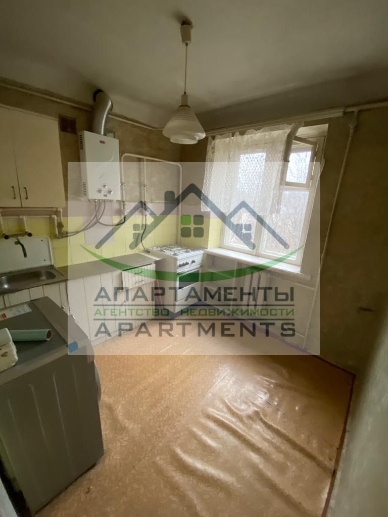 Продажа 2-комнатной квартиры, Ессентуки, Садовый пер,  8а