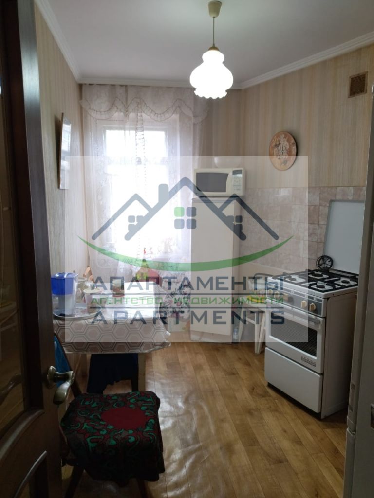 Продажа 4-комнатной квартиры, Кисловодск, Целинная ул,  12