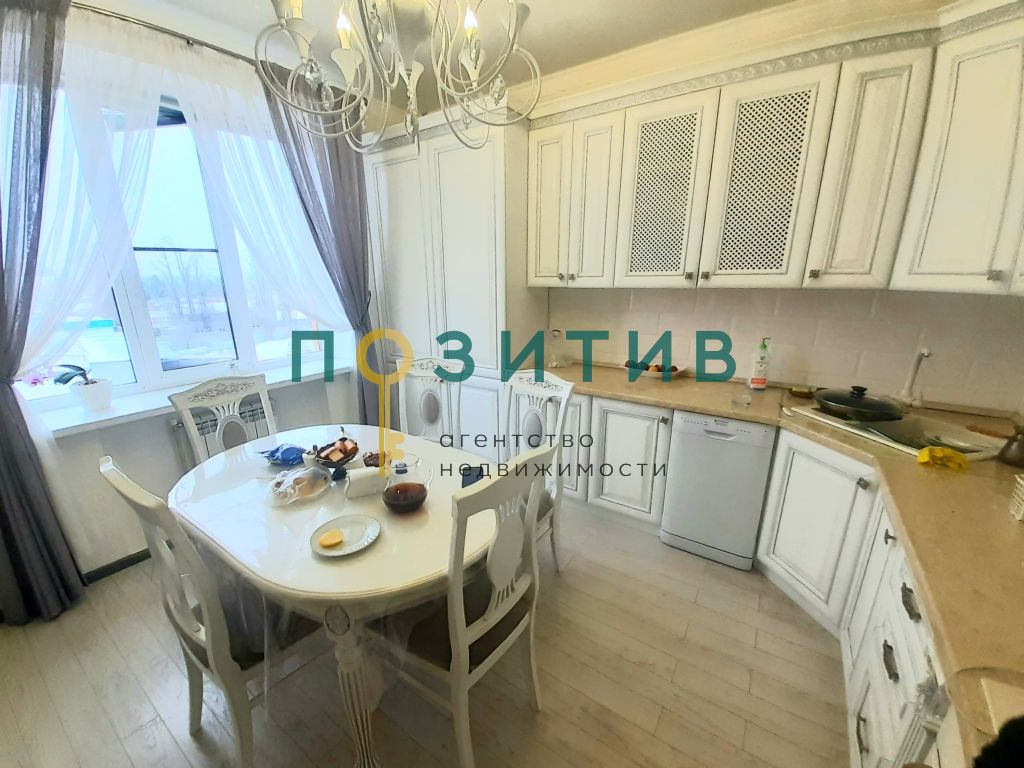 Продажа 4-комнатной квартиры, Пятигорск, Кипарисовая ул,  2к1