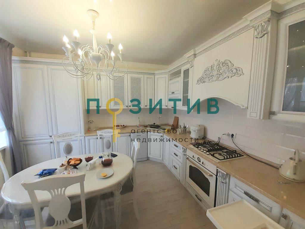 Продажа 4-комнатной квартиры, Пятигорск, Кипарисовая ул,  2к1