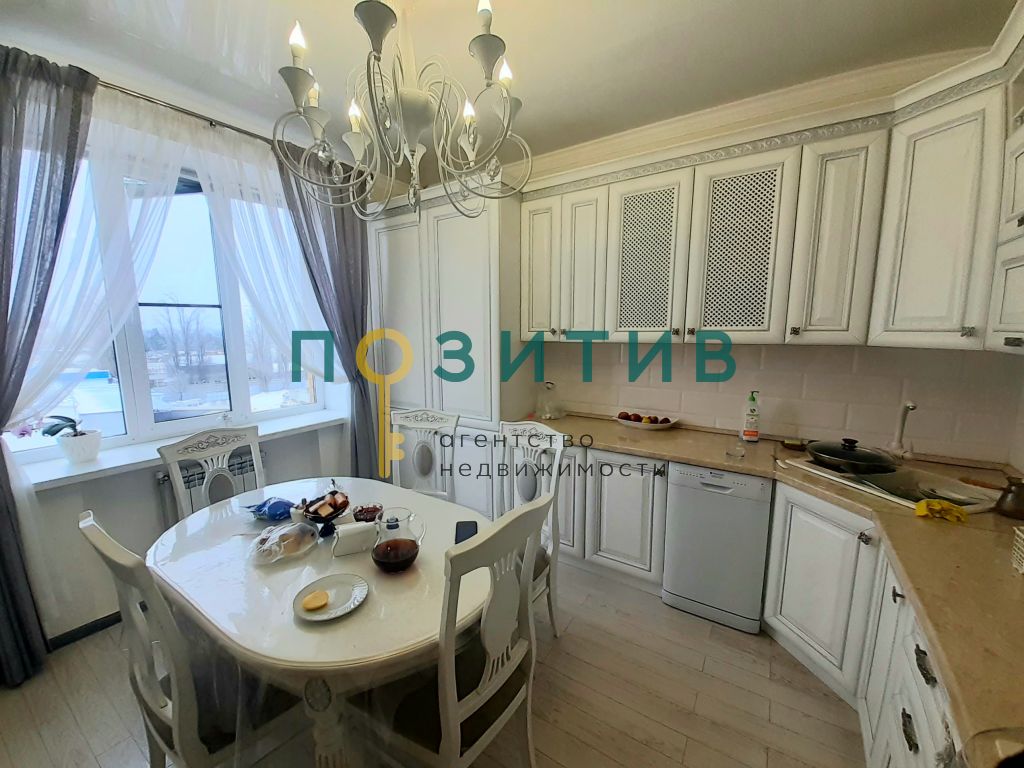 Продажа 4-комнатной квартиры, Пятигорск, Кипарисовая ул,  2к1