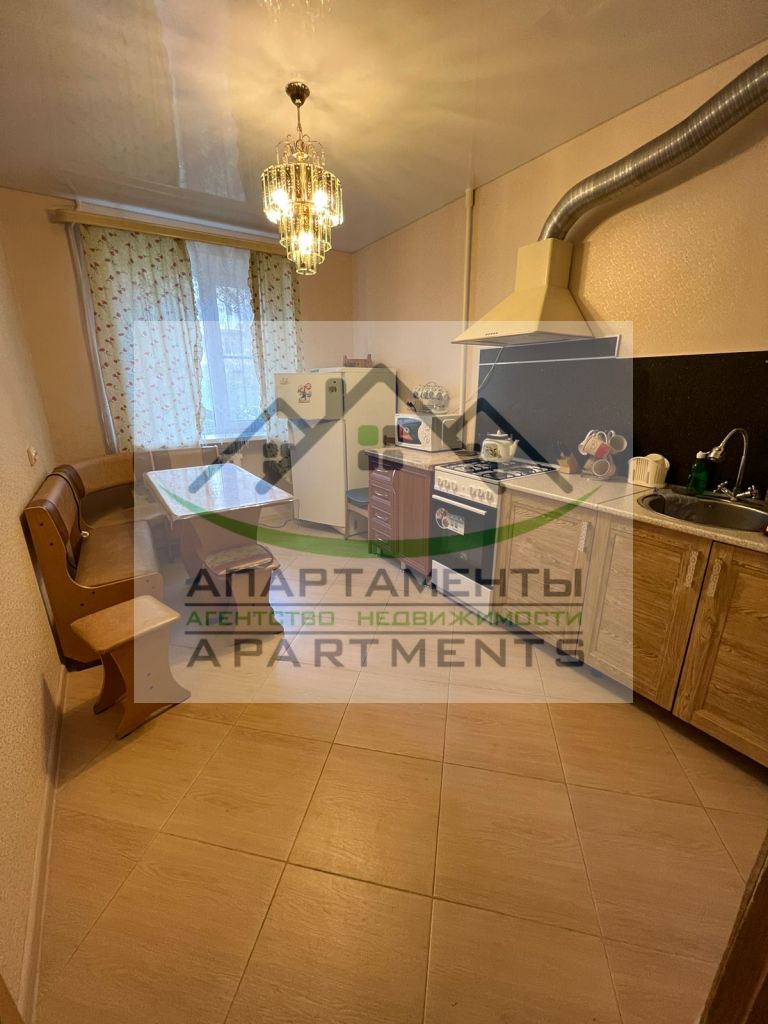 Продажа 3-комнатной квартиры, Ессентуки, Октябрьская ул,  456