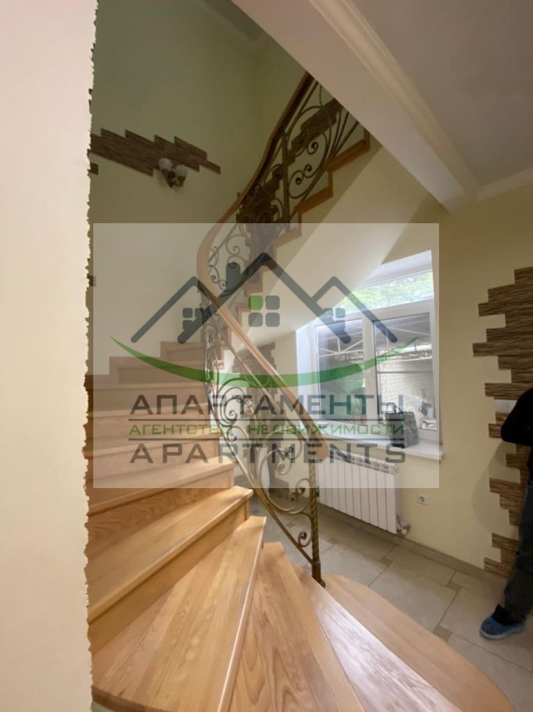 Продажа дома, 188м <sup>2</sup>, 3 сот., Пятигорск, Козлова ул,  3