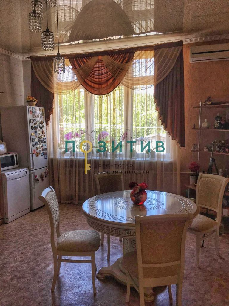 Продажа дома, 400м <sup>2</sup>, 10 сот., Ессентуки, Октябрьская ул