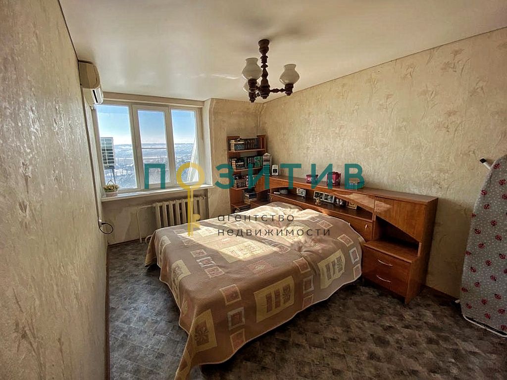 Продажа 3-комнатной квартиры, Пятигорск, Пальмиро Тольятти ул,  180