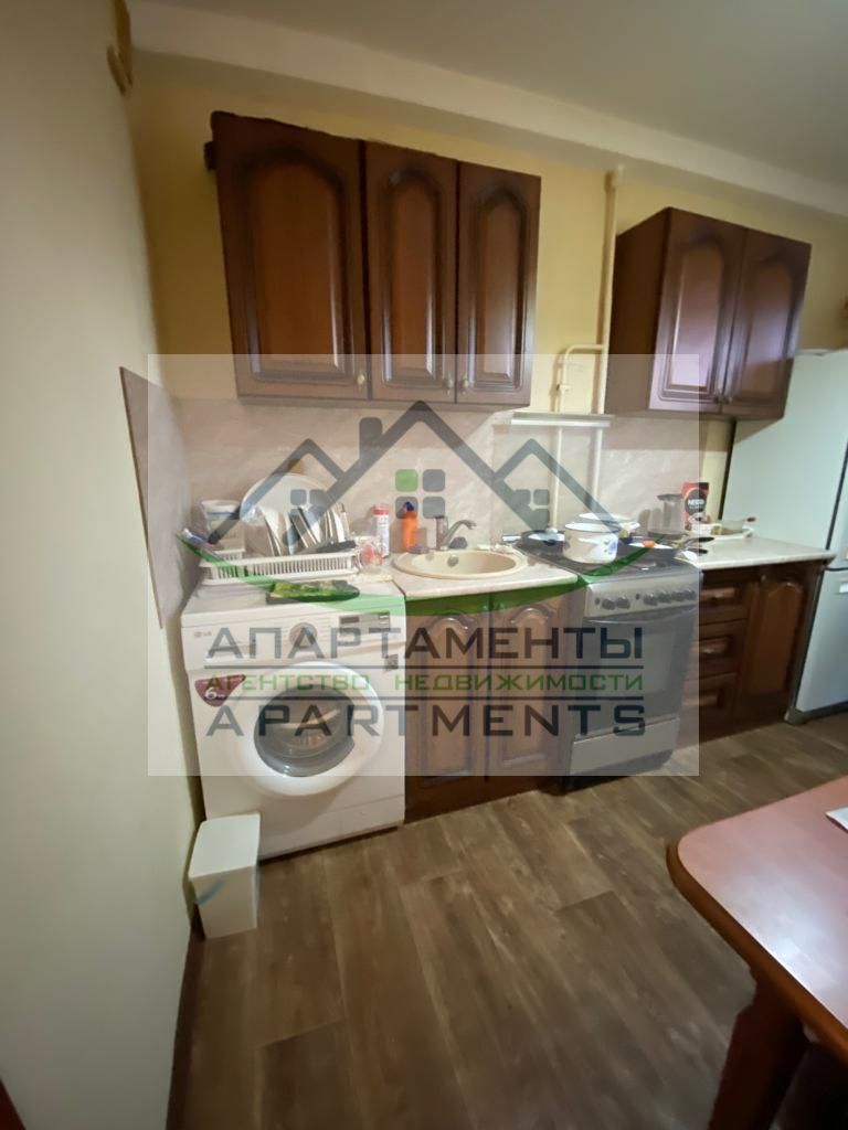 Продажа 2-комнатной квартиры, Ессентуки, Октябрьская ул,  442