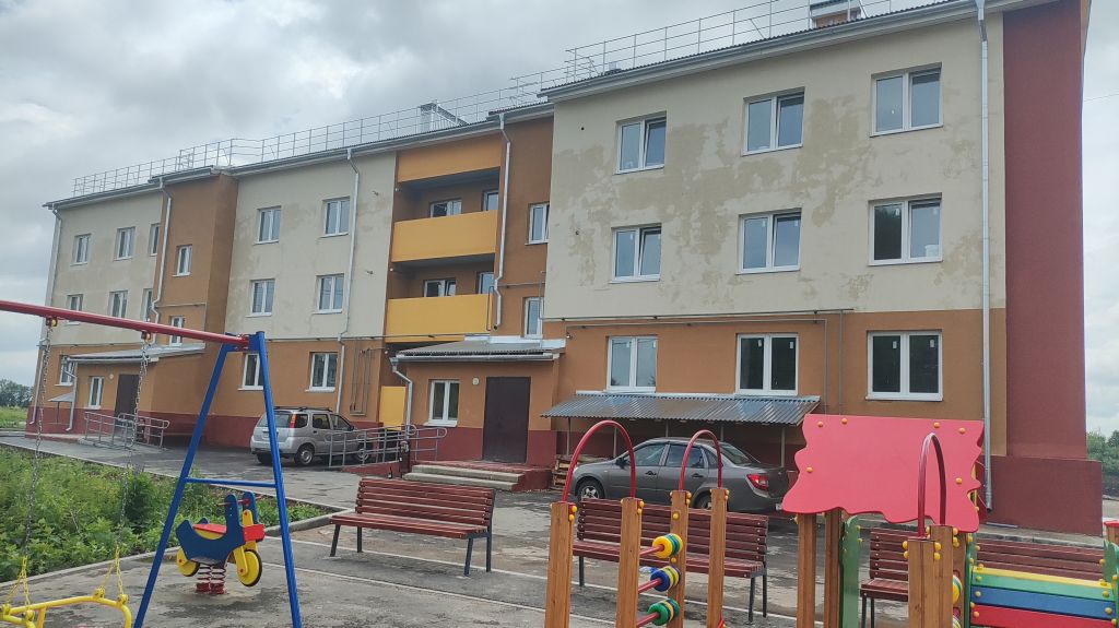 Продажа 2-комнатной квартиры, Новый, центральная,  48к2