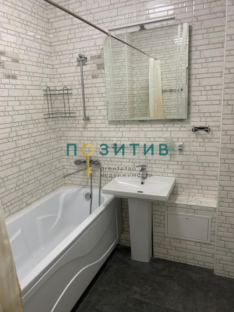 Продажа 3-комнатной квартиры, Пятигорск, Калинина пр-кт,  5А