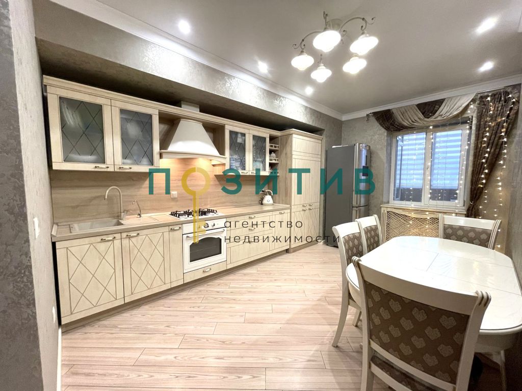 Продажа 2-комнатной квартиры, Ессентуки, Октябрьская пл,  458б