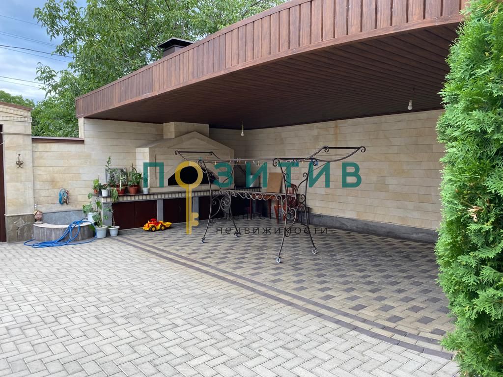 Продажа дома, 350м <sup>2</sup>, 4 сот., Минеральные Воды, Тбилисская ул