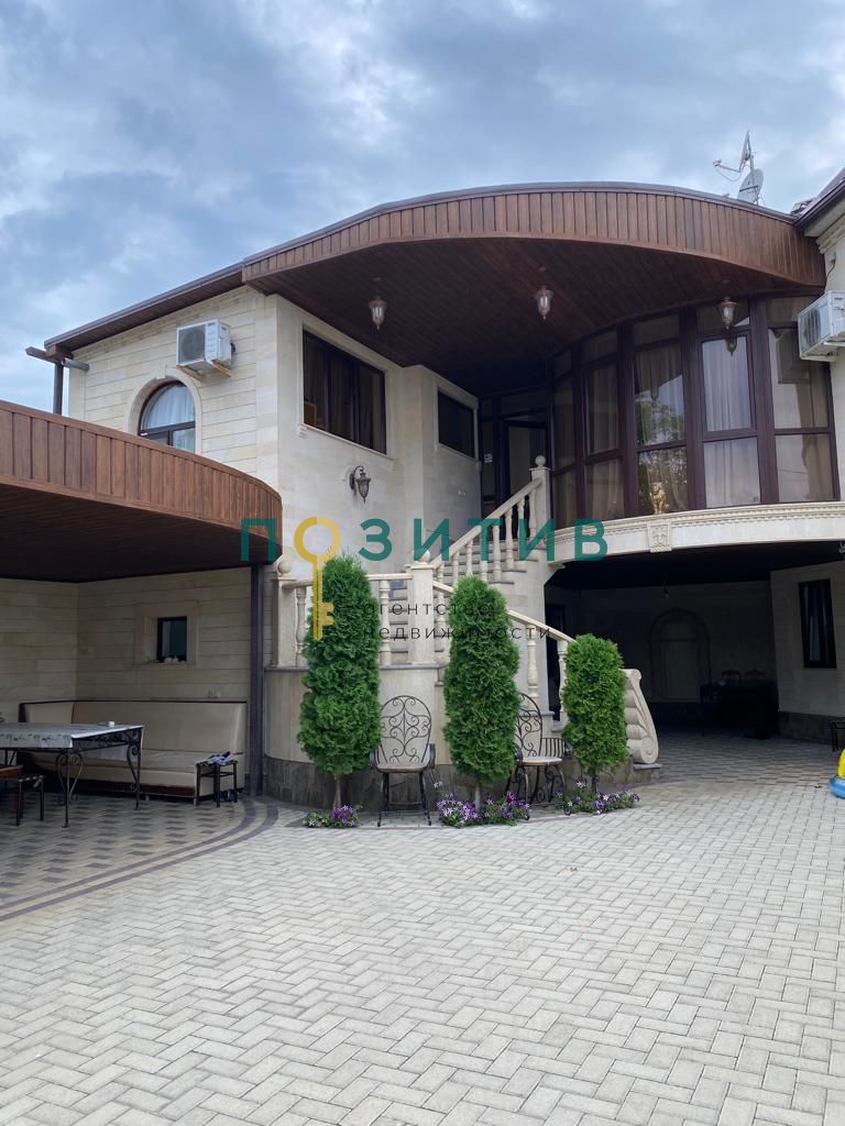 Продажа дома, 350м <sup>2</sup>, 4 сот., Минеральные Воды, Тбилисская ул