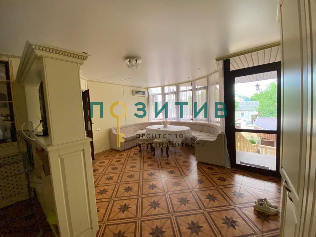 Продажа дома, 350м <sup>2</sup>, 4 сот., Минеральные Воды, Тбилисская ул