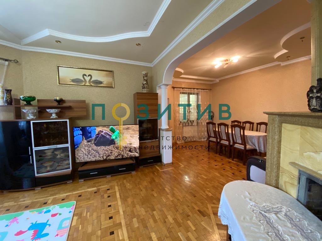 Продажа дома, 350м <sup>2</sup>, 4 сот., Минеральные Воды, Тбилисская ул