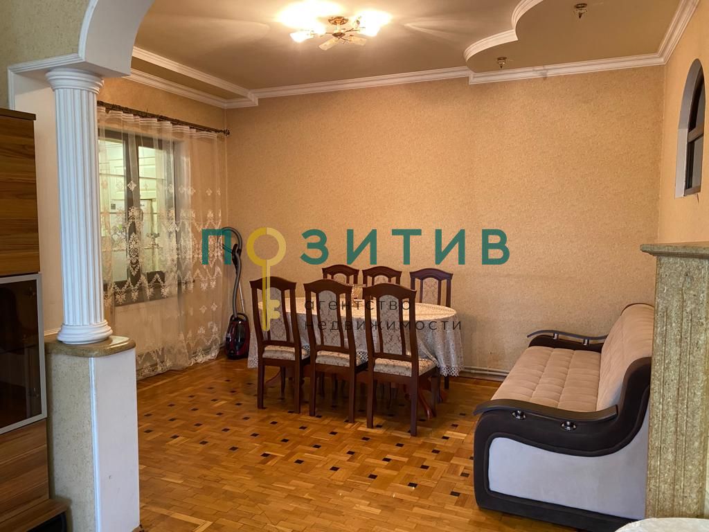 Продажа дома, 350м <sup>2</sup>, 4 сот., Минеральные Воды, Тбилисская ул