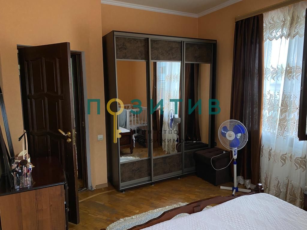 Продажа дома, 350м <sup>2</sup>, 4 сот., Минеральные Воды, Тбилисская ул