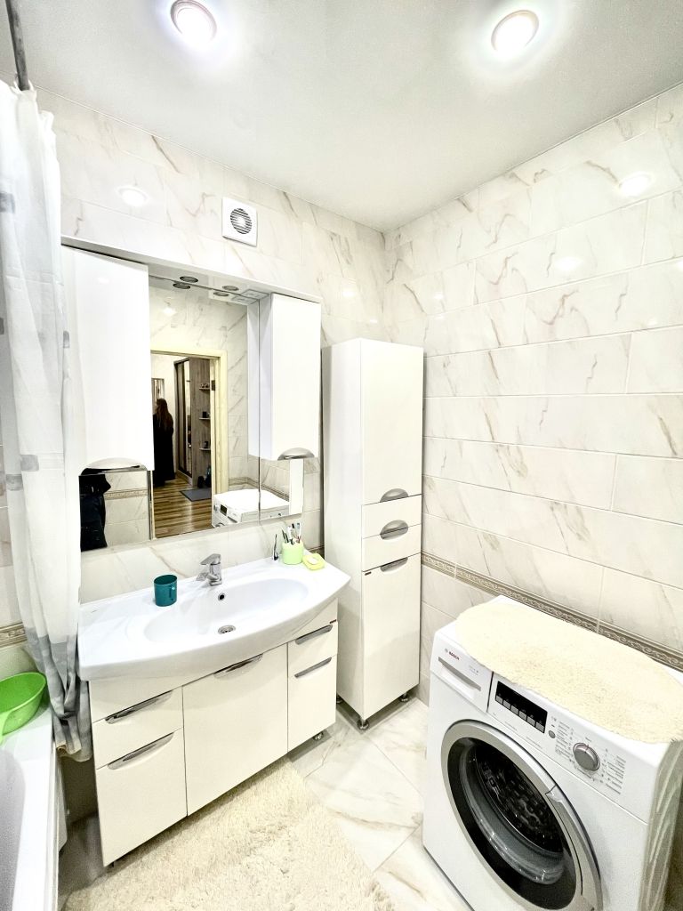 Продажа 2-комнатной квартиры, Ессентуки, Октябрьская пл,  31