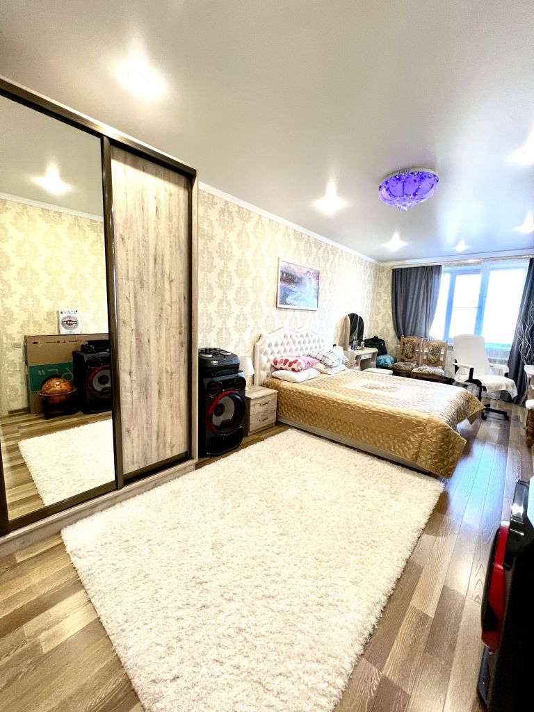 Продажа 2-комнатной квартиры, Ессентуки, Октябрьская пл,  31