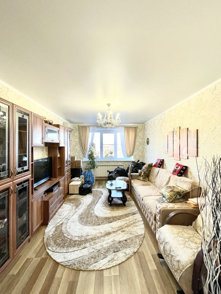 Продажа 2-комнатной квартиры, Ессентуки, Октябрьская пл,  31