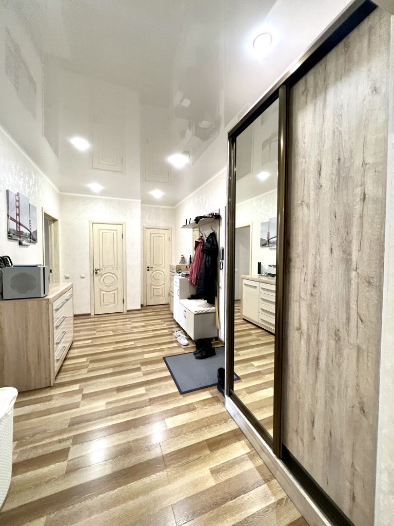 Продажа 2-комнатной квартиры, Ессентуки, Октябрьская пл,  31