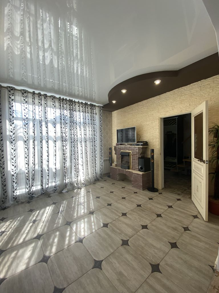 Продажа дома, 160м <sup>2</sup>, 2 сот., Пятигорск, Энгельса ул,  105