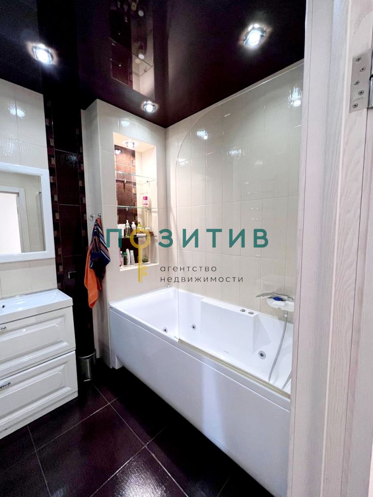 Продажа 3-комнатной квартиры, Ессентуки, Октябрьская пл,  31 а
