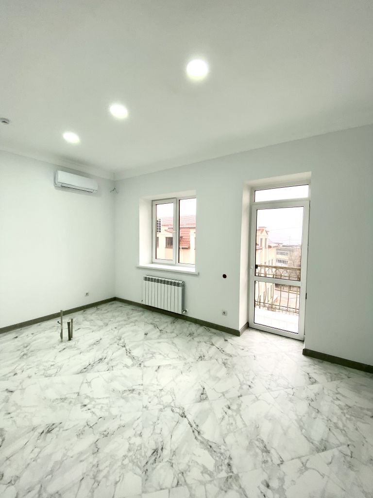 Продажа дома, 430м <sup>2</sup>, 2 сот., Пятигорск, Кучуры ул,  8Л