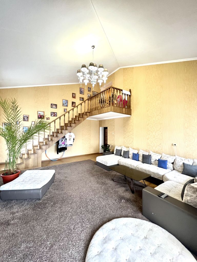 Продажа 5-комнатной квартиры, Ессентуки, Маяковского ул,  15