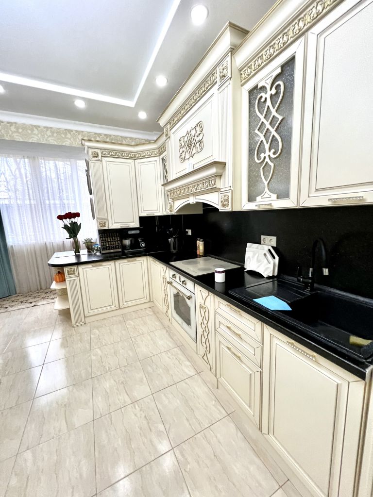 Продажа 3-комнатной квартиры, Ессентуки, Олега Головченко ул,  6