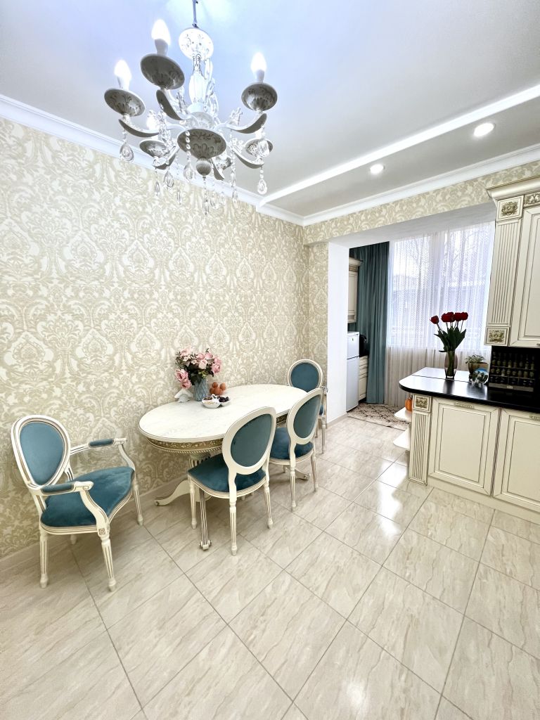 Продажа 3-комнатной квартиры, Ессентуки, Олега Головченко ул,  6