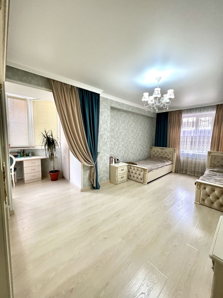 Продажа 3-комнатной квартиры, Ессентуки, Олега Головченко ул,  6