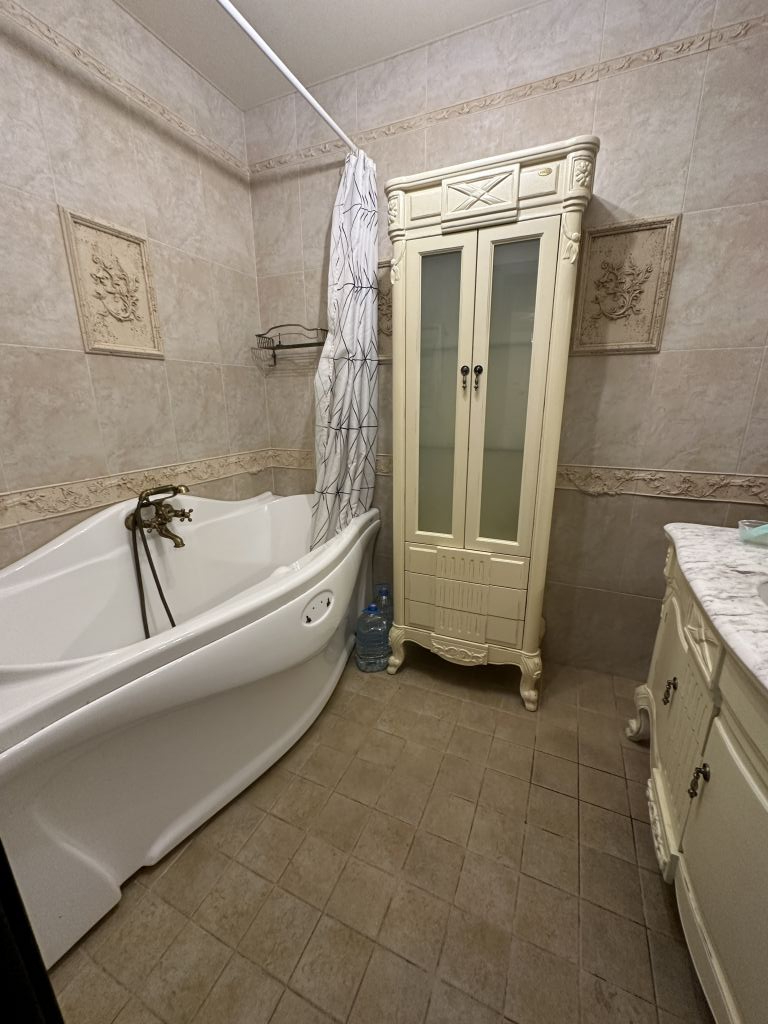 Продажа 3-комнатной квартиры, Пятигорск, Калинина пр-кт,  2а