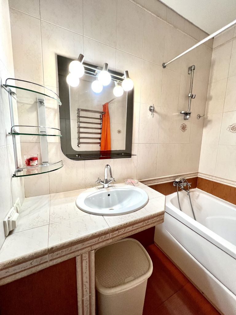 Продажа 1-комнатной квартиры, Ессентуки, Орджоникидзе ул,  84к2