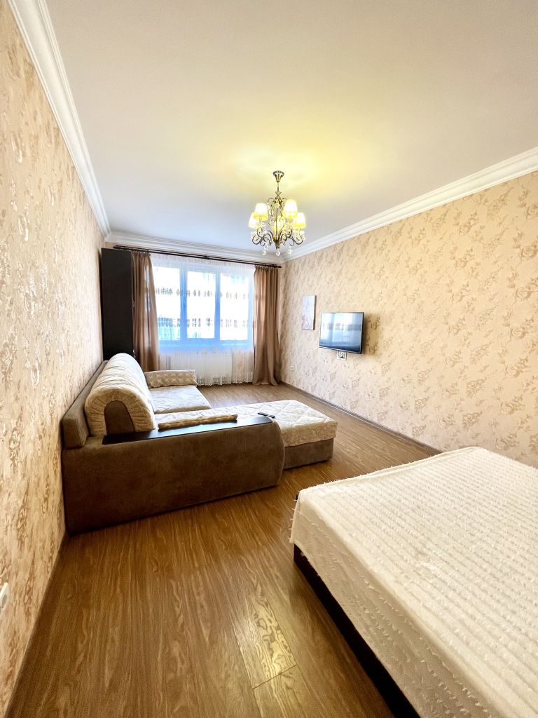 Продажа 1-комнатной квартиры, Ессентуки, Орджоникидзе ул,  84к2