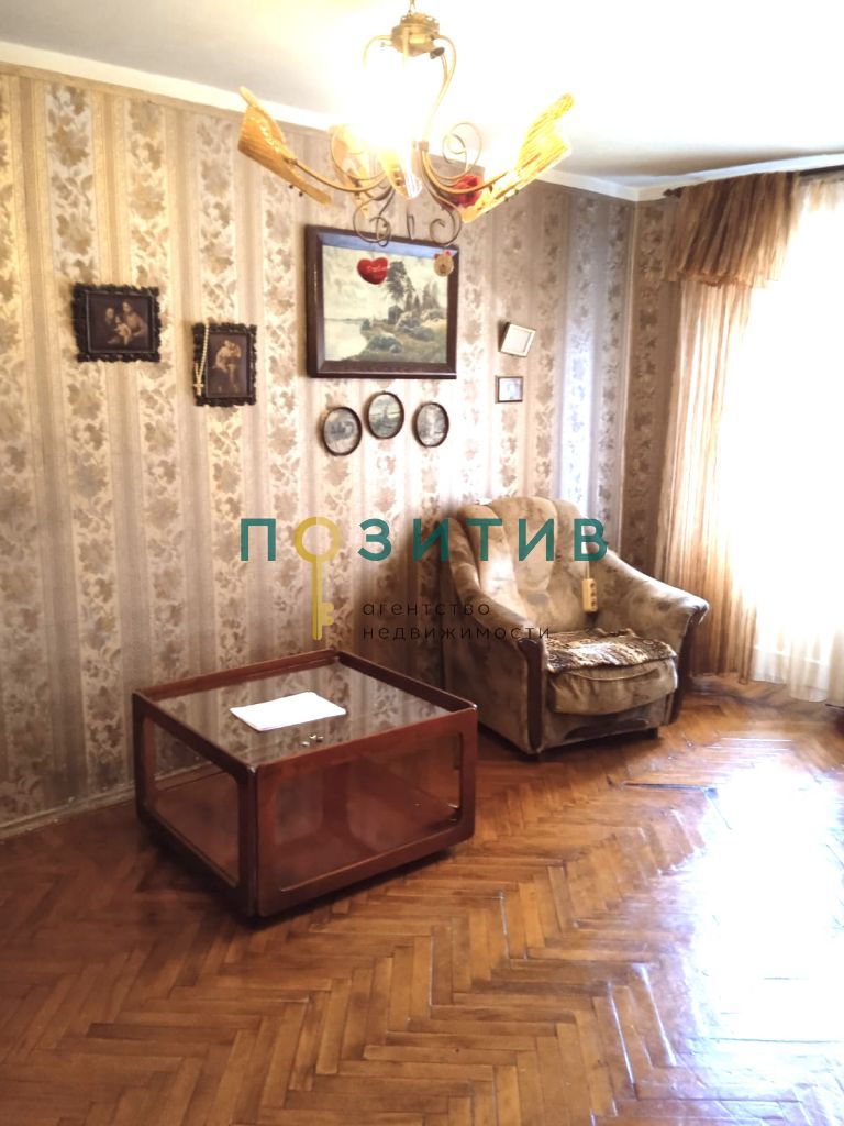 Продажа 2-комнатной квартиры, Ессентуки, Октябрьская ул,  443