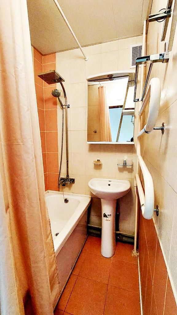 Продажа 2-комнатной квартиры, Ессентуки, Свободы ул,  17