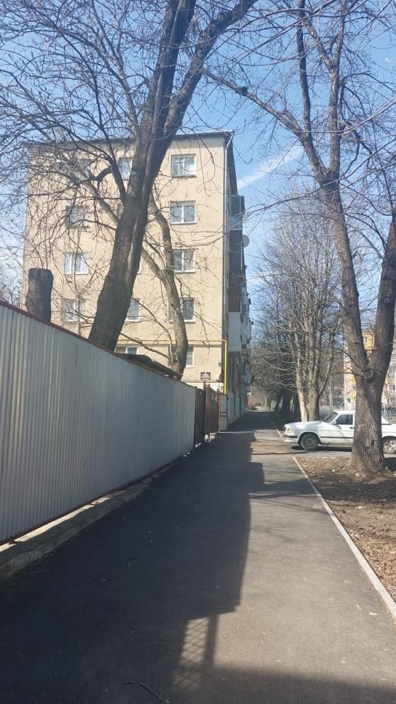 Продажа 2-комнатной квартиры, Ессентуки, Свободы ул,  17