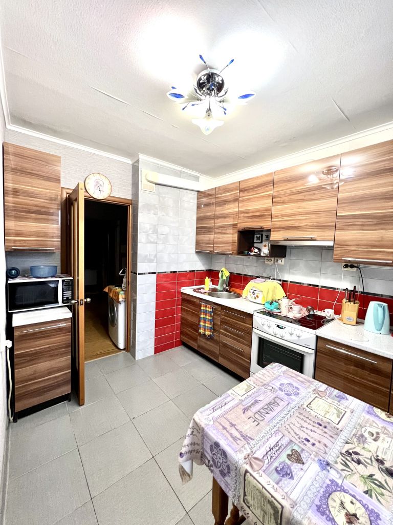 Продажа 2-комнатной квартиры, Ессентуки, 60 лет Октября ул,  9