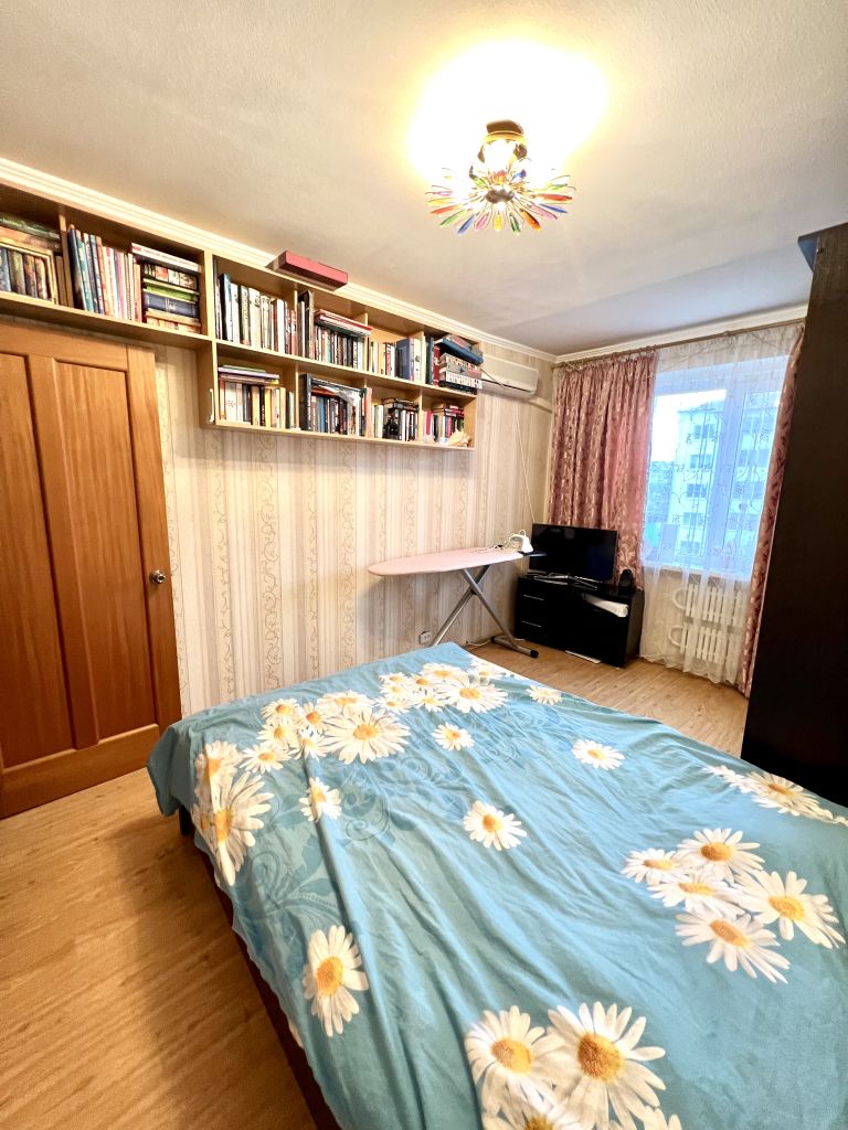 Продажа 2-комнатной квартиры, Ессентуки, 60 лет Октября ул,  9