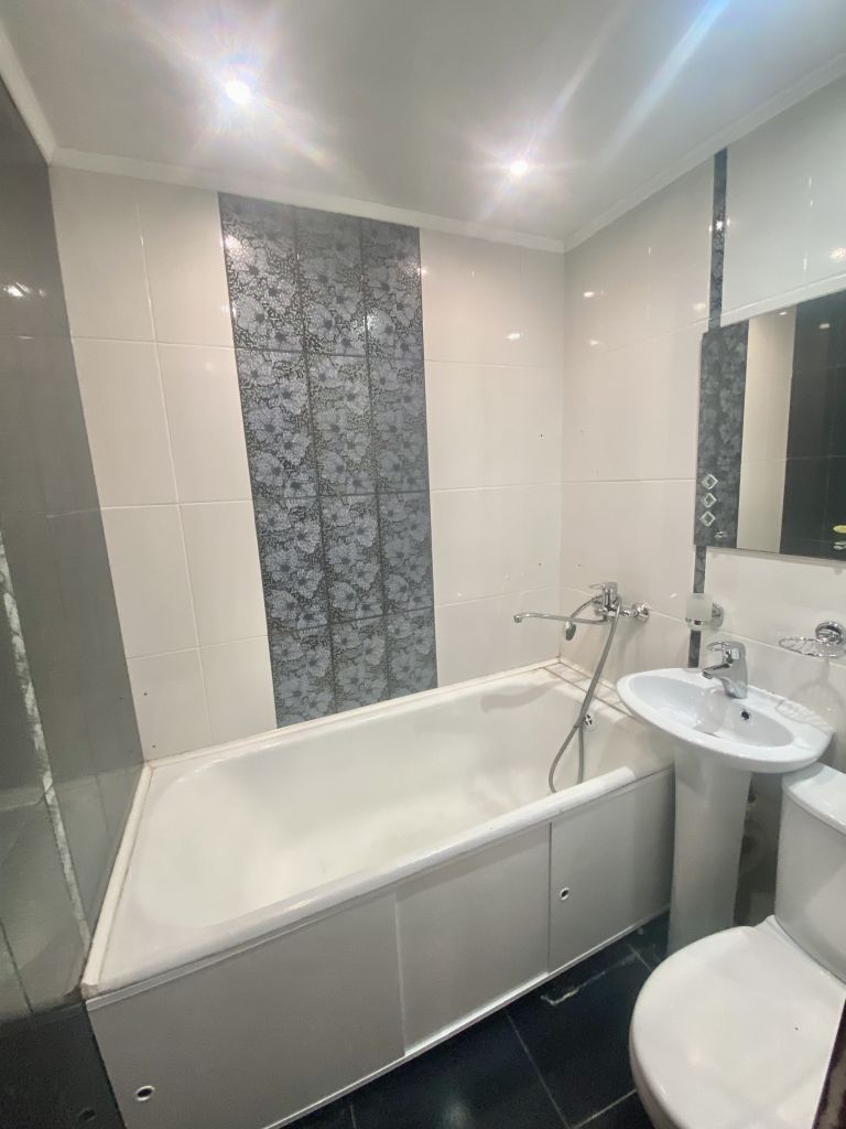 Продажа 2-комнатной квартиры, Пятигорск, Адмиральского ул,  2к2