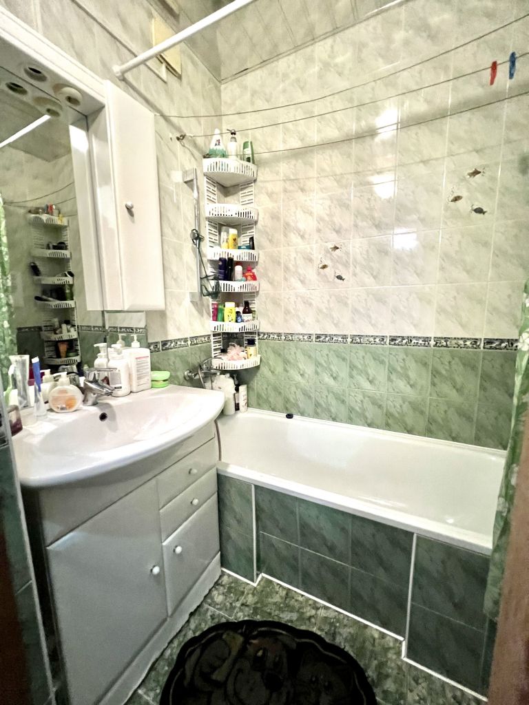 Продажа 2-комнатной квартиры, Ессентуки, Вокзальная ул,  57