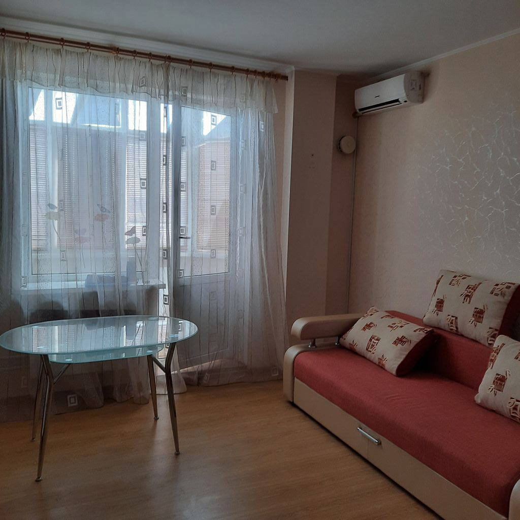 Продажа 2-комнатной квартиры, Батайск, Коммунистическая ул